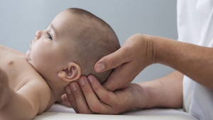 trattamento osteopatico neonato